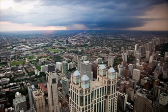 USA, Illinois, Chicago, Storm cloud over city. Photo: Henryk Sadura