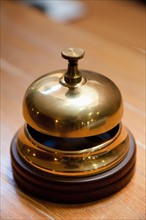 Service bell on desk. Photo : Jan Scherders
