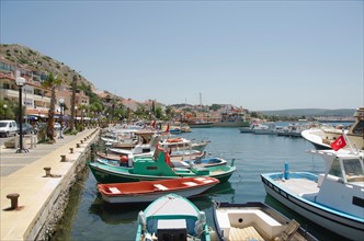 Turkey, Cesme, boats in harbor. Photo : Tetra Images