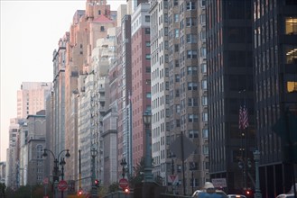 USA, New York City, Row of high rise buildings. Photo : fotog