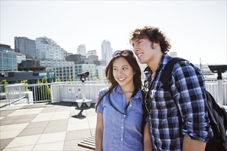 USA, Washington, Seattle, Young couple sightseeing. Photo : Take A Pix Media