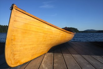 USA, Maine, Canoe in evening light. Photo : John Kelly