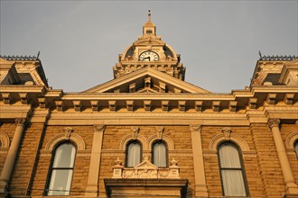 USA, Ohio, Cambridge, Low angle view of town hall. Photo : Henryk Sadura