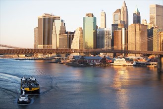USA, New York state, New York city, Brooklyn Bridge with skyscrapers. Photo : fotog