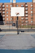USA, New York State, New York City, basketball playground. Photo : fotog