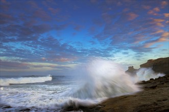 USA, Oregon, Lincoln County, Waves. Photo : Gary Weathers