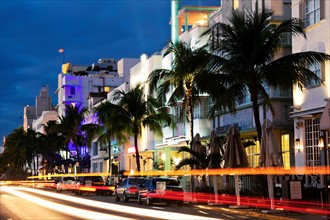 USA, Florida, Miami Beach, Ocean Drive at dusk. Photo : Henryk Sadura