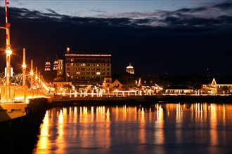 USA, Florida, St. Augustine, Harbor illuminated at night. Photo : Henryk Sadura