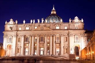 Italy, Vatican City . St. Peter's Basilica? at dusk . Photo : Henryk Sadura