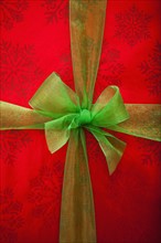 Close-up of ribbon on gift wrap. 
Photo: Mike Kemp