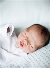Portrait of newborn baby boy (2-5 months). 
Photo : Jessica Peterson