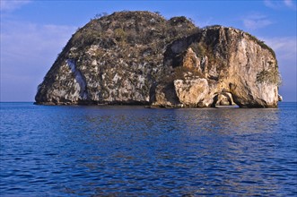 Mexico, Jalisco, Puerto Vallarta, View of rock at Banderas Bay. Photo : DKAR Images