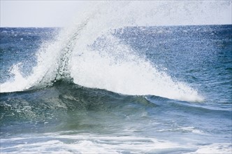 Wave splashing on sea. Photo : Jamie Grill