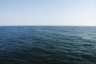 Horizon over sea. Photo : Tetra Images