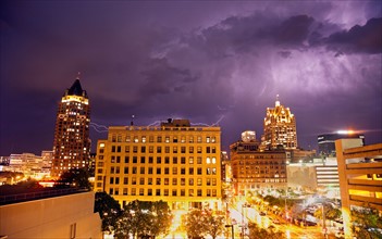 Thunderstorm in Milwaukee. Photo: Henryk Sadura