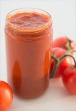 Studio shot of tomato sauce in jar