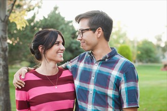 Couple in park. Photo : Jessica Peterson