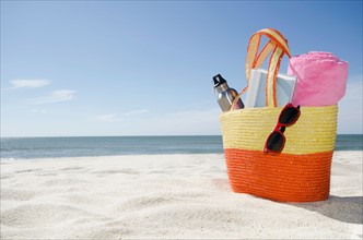 Beach bag with accessories