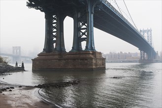 Brooklyn Bridge. USA, New York State, New York City.
Photo : fotog