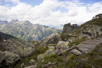 View to rock formations of European Alps. Austria, Tirol, Ischgl.
Photo : JOHANNES KROEMER