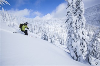 Woman skiing. USA, Montana, Whitefish.
Photo : Noah Clayton