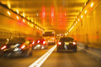 Traffic in tunnel. New York City, USA.
Photo : ALAN SCHEIN