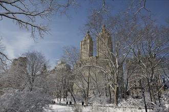 View of San Remo apartments and Central Park.
Photo :  Winslow Productions