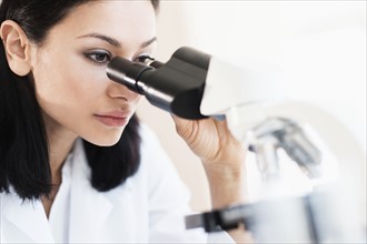 Woman doing laboratory research.