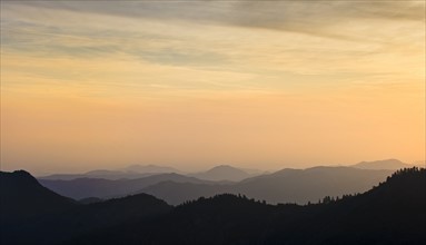 View of mountains at sunset. USA, California, Sierra Nevada Mountains.