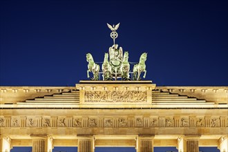 Statue on top of Brandenburg Gate