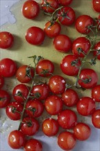 Cherry tomatoes with olive oil and salt