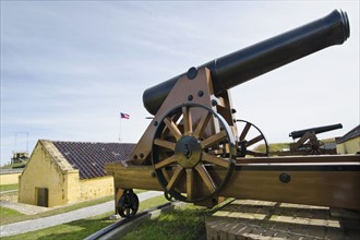 South Carolina, Sullivan's Island, Cannon in old fort