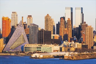 USA, New York State, New York City, Waterfront skyline