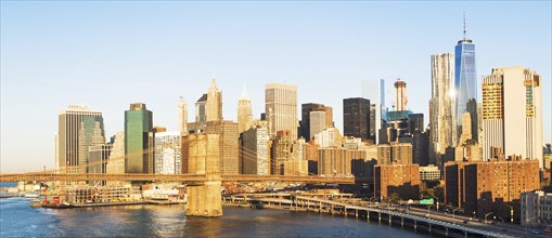 USA, New York State, New York City, Manhattan, City skyline with Brooklyn Bridge