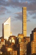 USA, New York, New York City, Manhattan, Sun reflected on skyscrapers