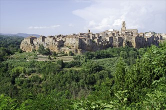 Italy, Tuscany, Sorano, Landscape with old town