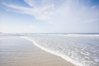USA, North Carolina, Outer Banks, Corolla, beach scene