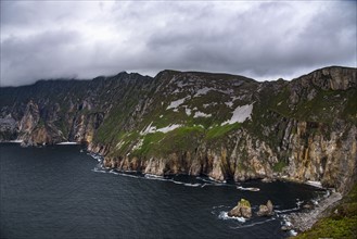 Ireland, County Donegal, Slieve League cliffs by Donegal bay