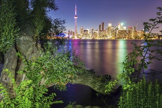 Canada, Ontario, Toronto, Modern city reflected in water