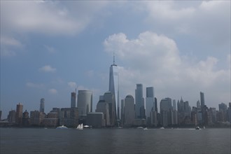 USA, New York State, New York City, Manhattan skyline in sunlight