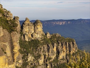 Australia, New South Wales, Blue Mountains, Storm clouds above Three Sisters