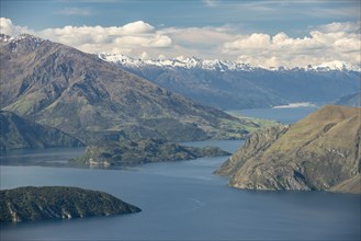 Mountains by Lake Wanaka in New Zealand