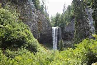 Tamanawas Falls in Mount Hood National Forest in yregon