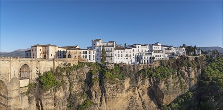 Spain, Ronda, Old town on top of cliff