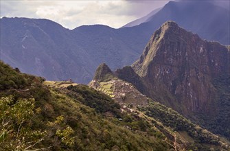 Peru, Machu Pichu, Machu Picchu and ruins of aztec village