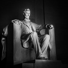 USA, Washington D.C., Abraham Lincoln statue in Lincoln Memorial