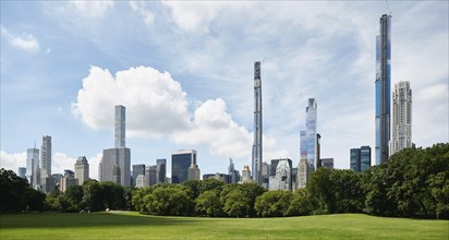 USA, New York, New York City, Skyscrapers around Central Park