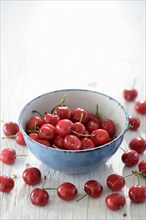 Cherries in bowl
