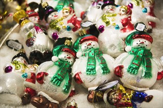 Delicate snowmen Christmas ornaments