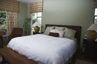 Bed and bench in bedroom